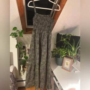 Madewell Black and cream/tan specks Maxi Dress
Size medium